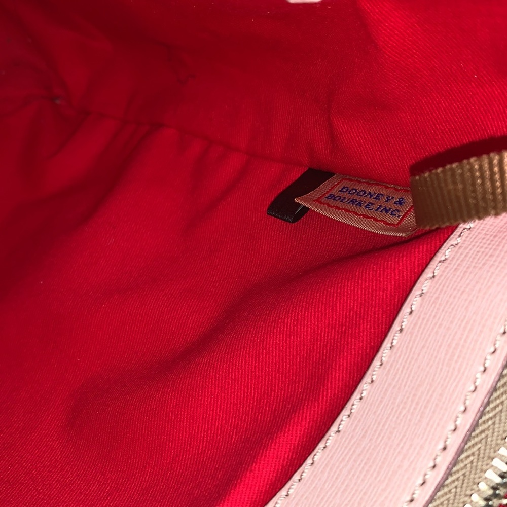 Dooney and bourke - Picture 15 of 15